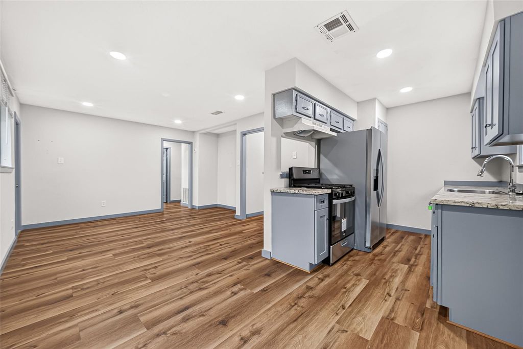 3102 Knotty Oaks Trail, Houston, TX 77045