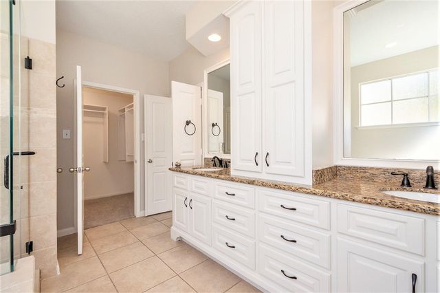 15 Larks Aire Place, The Woodlands, TX 77381