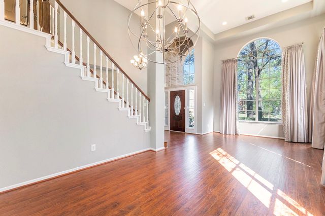 15 Larks Aire Place, The Woodlands, TX 77381