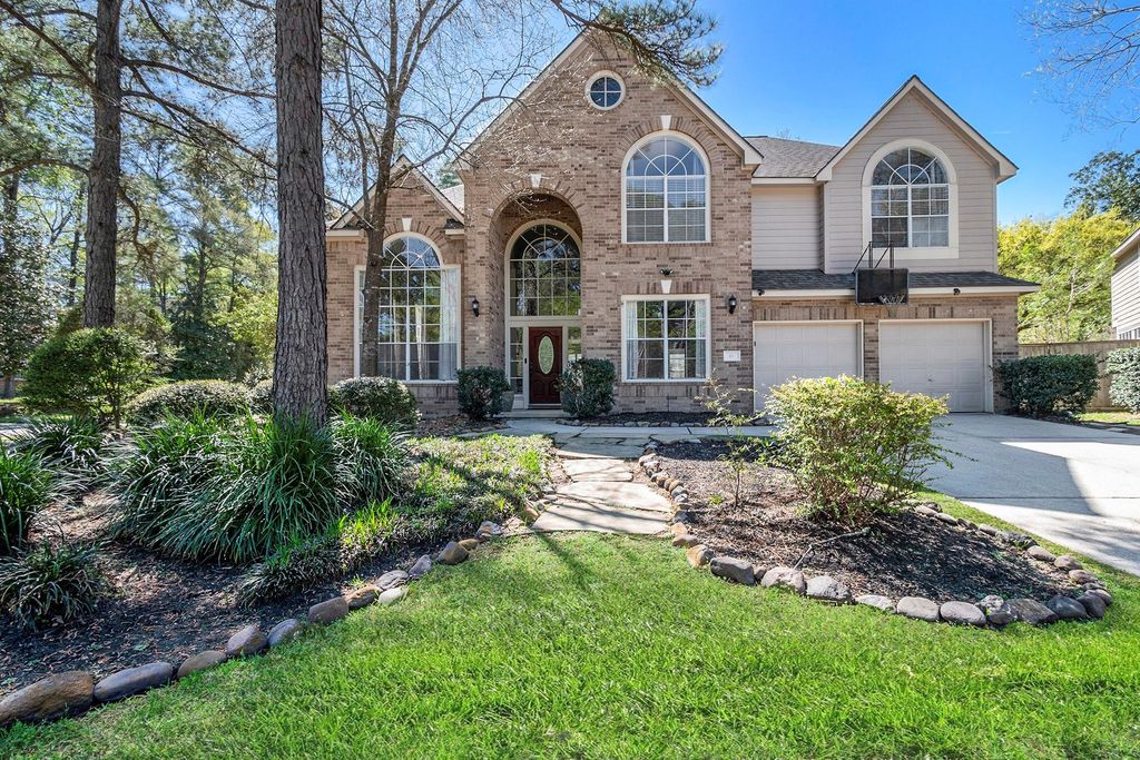 15 Larks Aire Place, The Woodlands, TX 77381