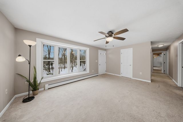 5 S Main St, Northbridge, MA 01534