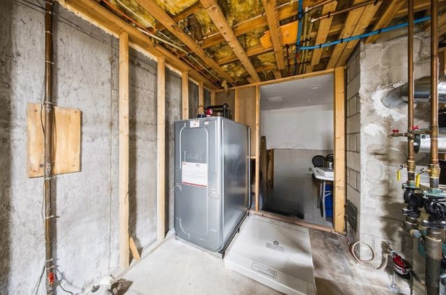 5 S Main St, Northbridge, MA 01534