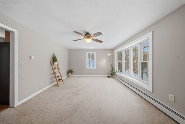 5 S Main St, Northbridge, MA 01534