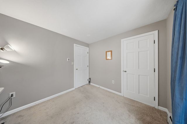 5 S Main St, Northbridge, MA 01534