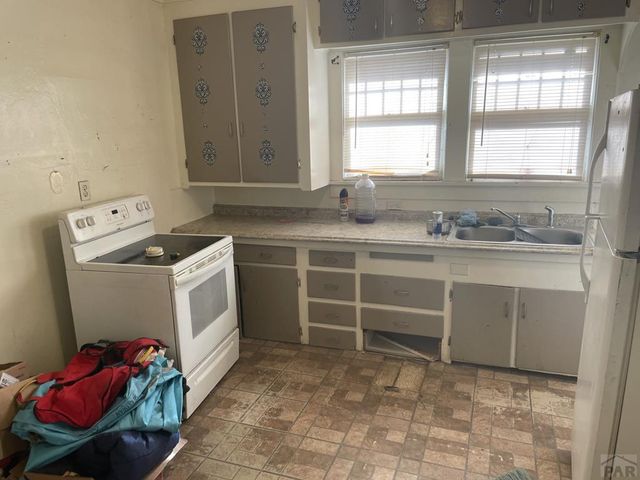 209 E Adams Ave, Pueblo, CO 81005