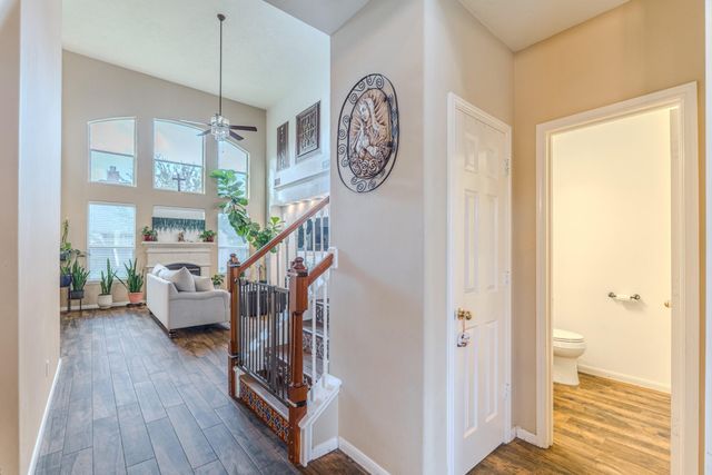 8303 Hayden Cove Drive, Tomball, TX 77375