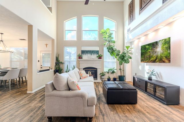 8303 Hayden Cove Drive, Tomball, TX 77375