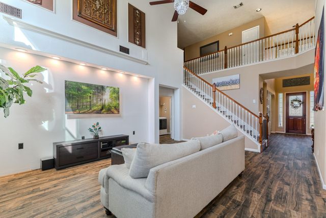8303 Hayden Cove Drive, Tomball, TX 77375