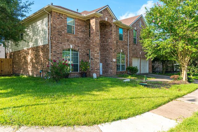 8303 Hayden Cove Drive, Tomball, TX 77375