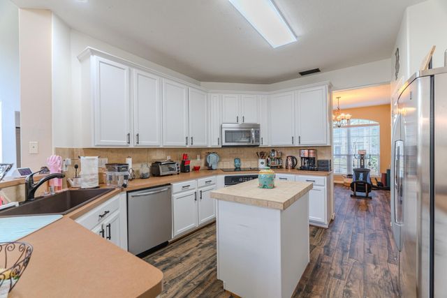 8303 Hayden Cove Drive, Tomball, TX 77375