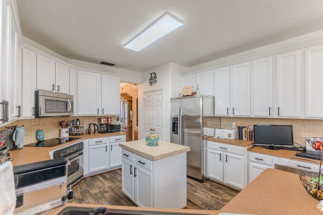 8303 Hayden Cove Drive, Tomball, TX 77375
