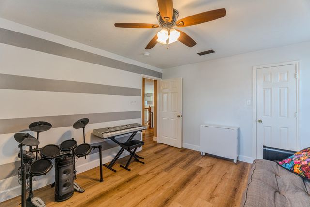8303 Hayden Cove Drive, Tomball, TX 77375