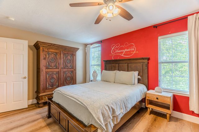 8303 Hayden Cove Drive, Tomball, TX 77375