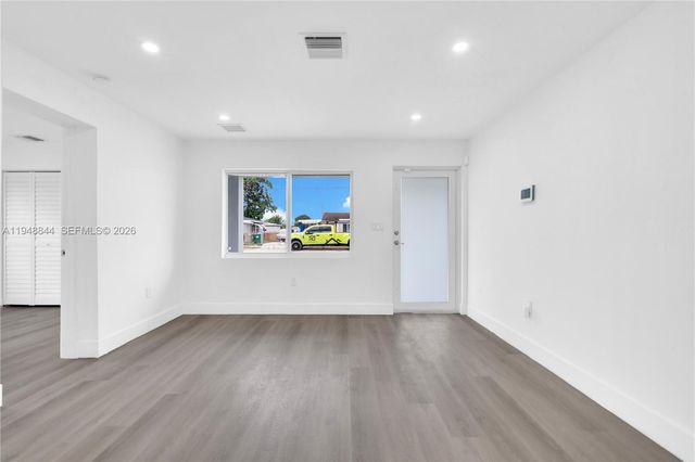 2310 NW 155th St, Miami Gardens, FL 33054