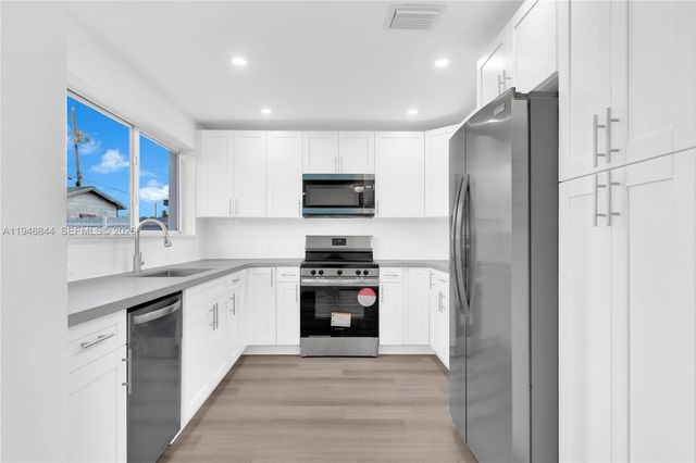 2310 NW 155th St, Miami Gardens, FL 33054