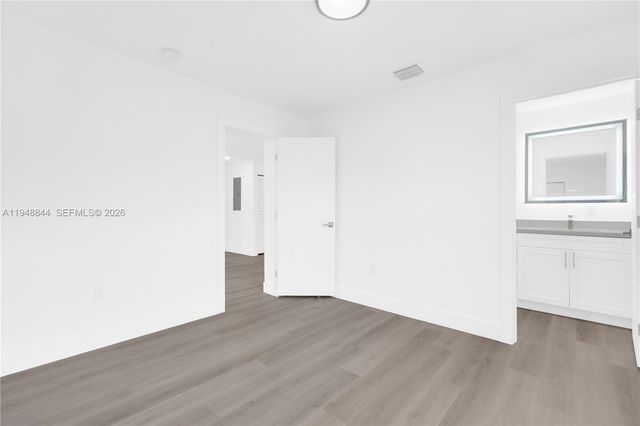 2310 NW 155th St, Miami Gardens, FL 33054