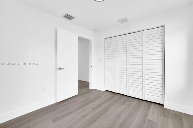 2310 NW 155th St, Miami Gardens, FL 33054