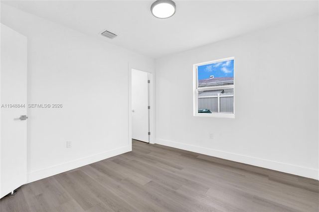 2310 NW 155th St, Miami Gardens, FL 33054