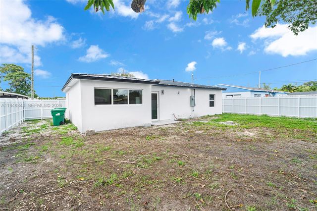 2310 NW 155th St, Miami Gardens, FL 33054