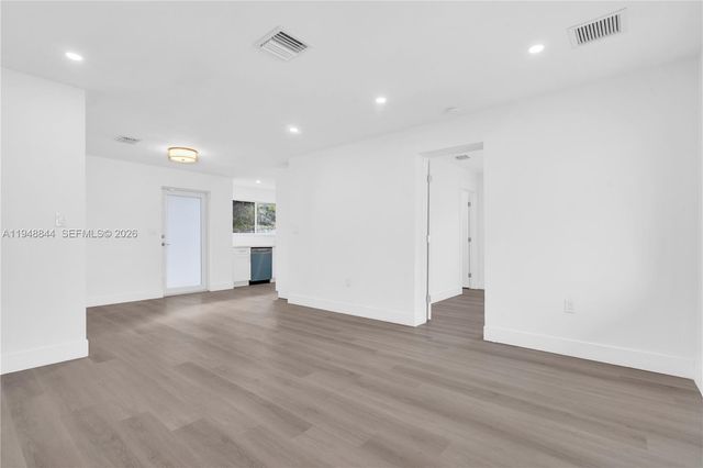 2310 NW 155th St, Miami Gardens, FL 33054