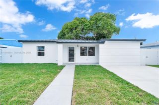 2310 NW 155th St, Miami Gardens, FL 33054