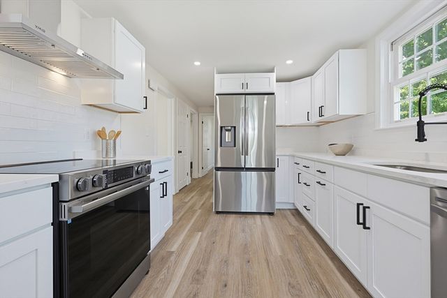 104 Fairmount Ave, Saugus, MA 01906