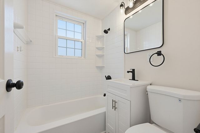 104 Fairmount Ave, Saugus, MA 01906