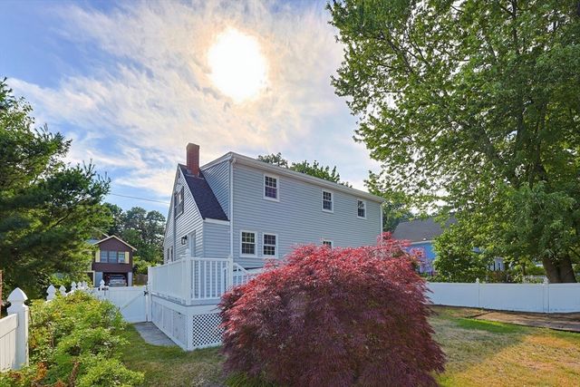 104 Fairmount Ave, Saugus, MA 01906