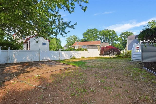 104 Fairmount Ave, Saugus, MA 01906