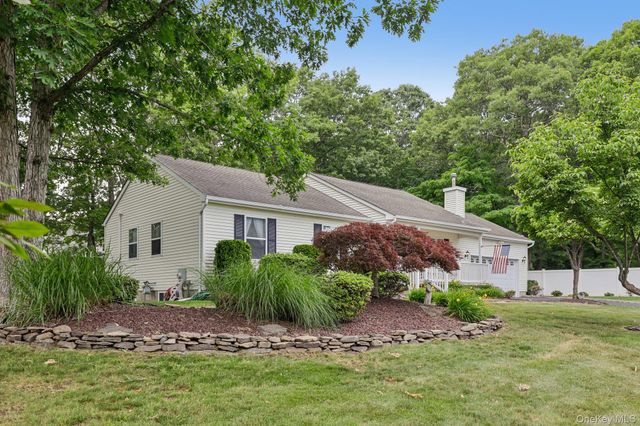 42 Apex Drive, Coram, NY 11727