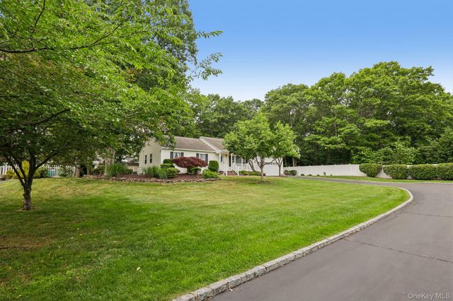 42 Apex Drive, Coram, NY 11727