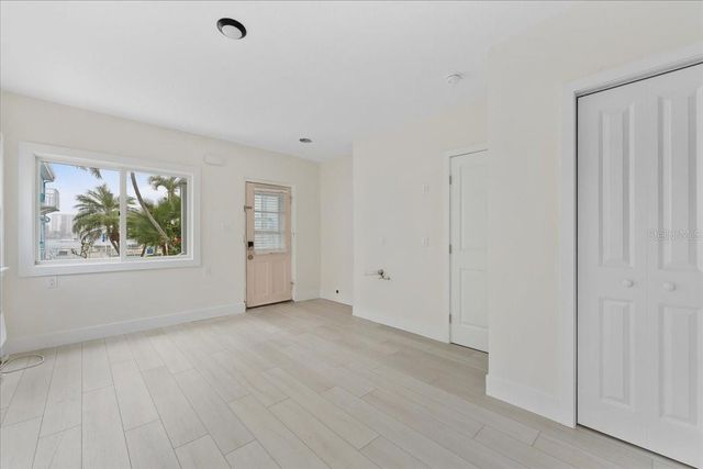 483 E SHORE DRIVE E2, Clearwater, FL 33767