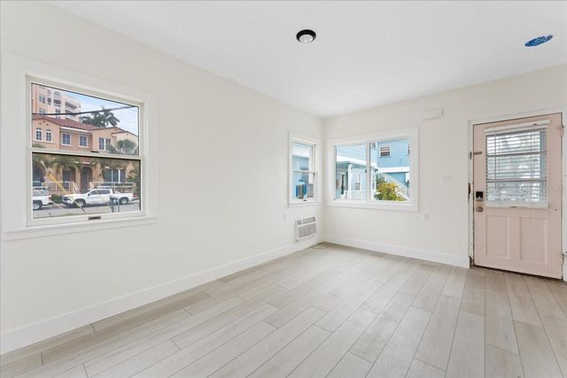 483 E SHORE DRIVE E2, Clearwater, FL 33767