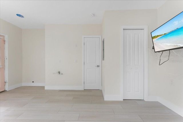 483 E SHORE DRIVE E2, Clearwater, FL 33767