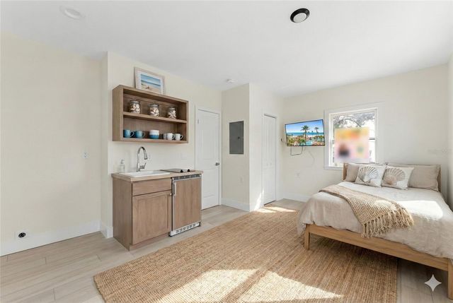 483 E SHORE DRIVE E2, Clearwater, FL 33767