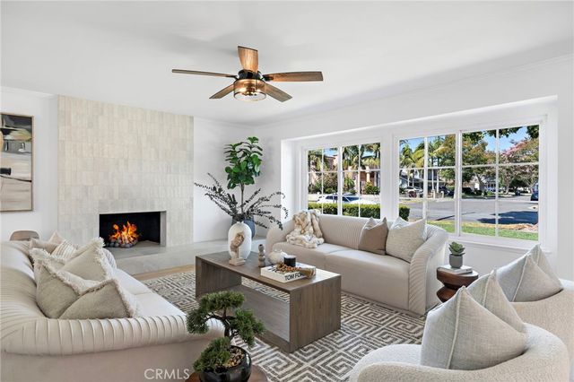 21891 Starfire Lane, Huntington Beach, CA 92646