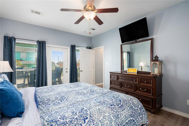 2328 Antigua Circle, Crystal Beach, TX 77650