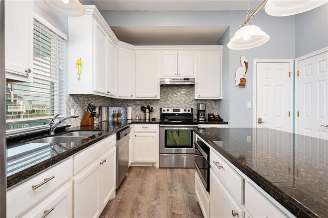 2328 Antigua Circle, Crystal Beach, TX 77650