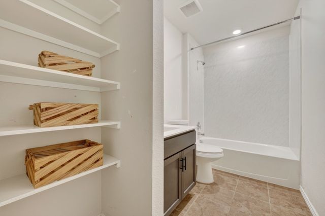 706 Heirloom Lane, Royse City, TX 75189