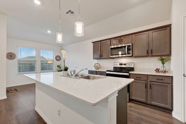 706 Heirloom Lane, Royse City, TX 75189