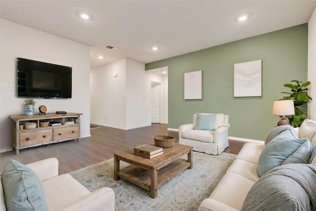 706 Heirloom Lane, Royse City, TX 75189