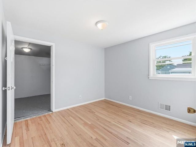 27 Carolyn Road, Belleville, NJ 07109