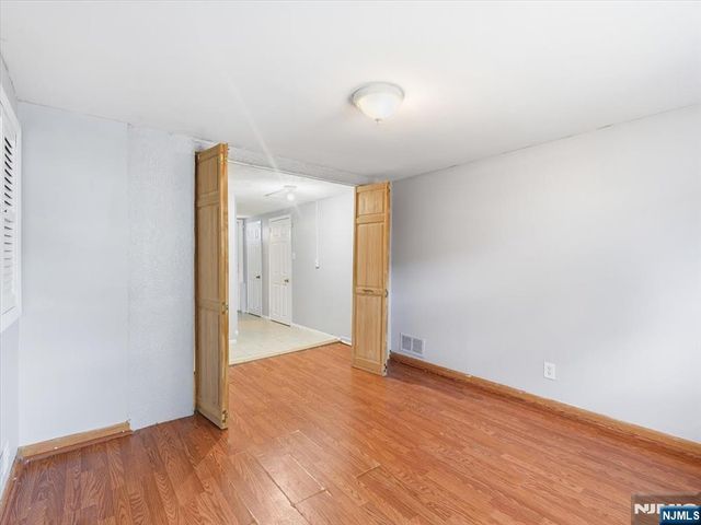 27 Carolyn Road, Belleville, NJ 07109