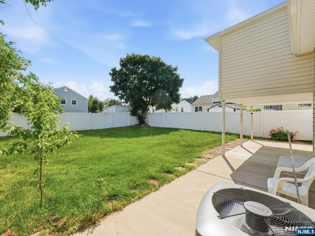 27 Carolyn Road, Belleville, NJ 07109