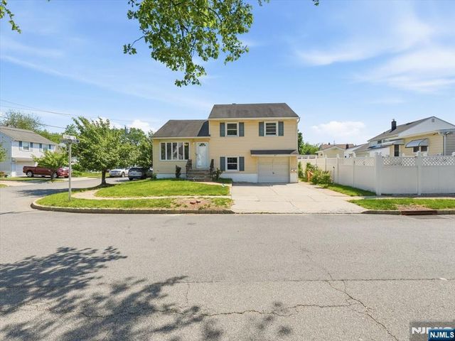 27 Carolyn Road, Belleville, NJ 07109