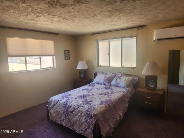 543 N IRONWOOD Drive, Apache Junction, AZ 85120