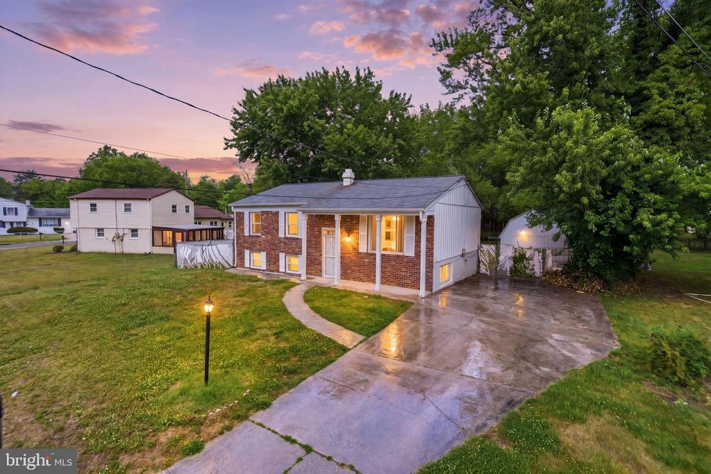 9644 GWYNNDALE DR, Clinton, MD 20735