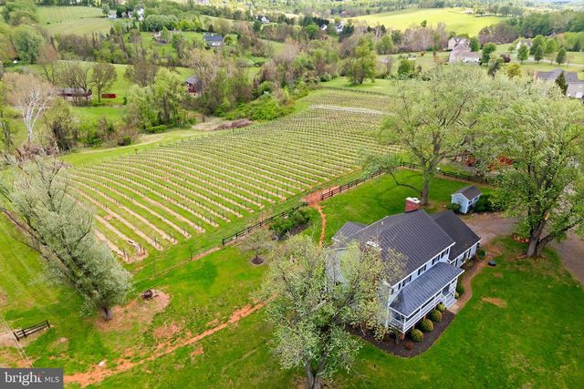 40817 BROWNS LN, Waterford, VA 20197