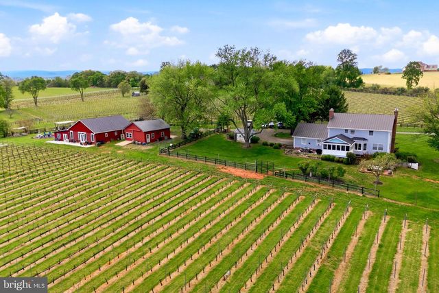 40817 BROWNS LN, Waterford, VA 20197
