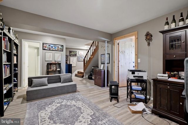 40817 BROWNS LN, Waterford, VA 20197